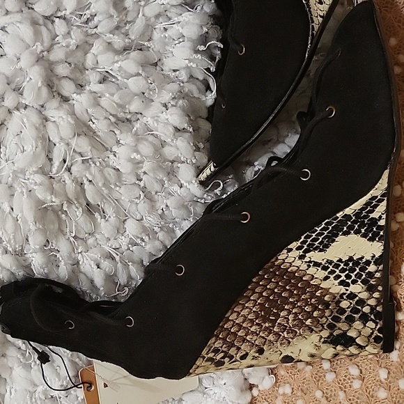 Zara lace up wedge - Picture 16 of 16